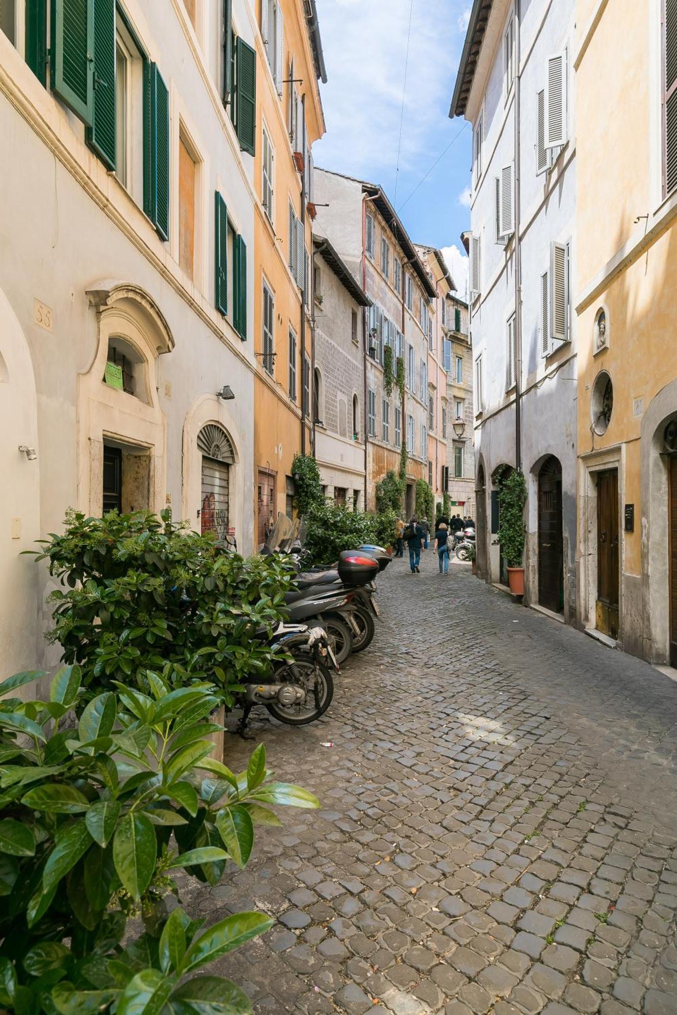 R.c. Cappellari Charming Campo De Fiori Roma